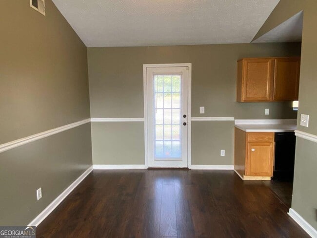 Building Photo - 6153 Lauren Ln