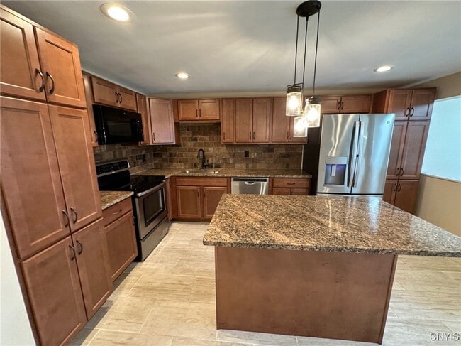 Building Photo - 6148 Bethlehem Ln