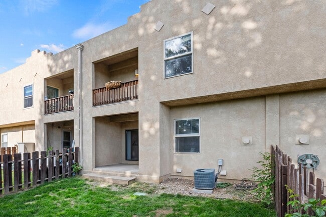 Building Photo - 4109 Sunny Vista Heights