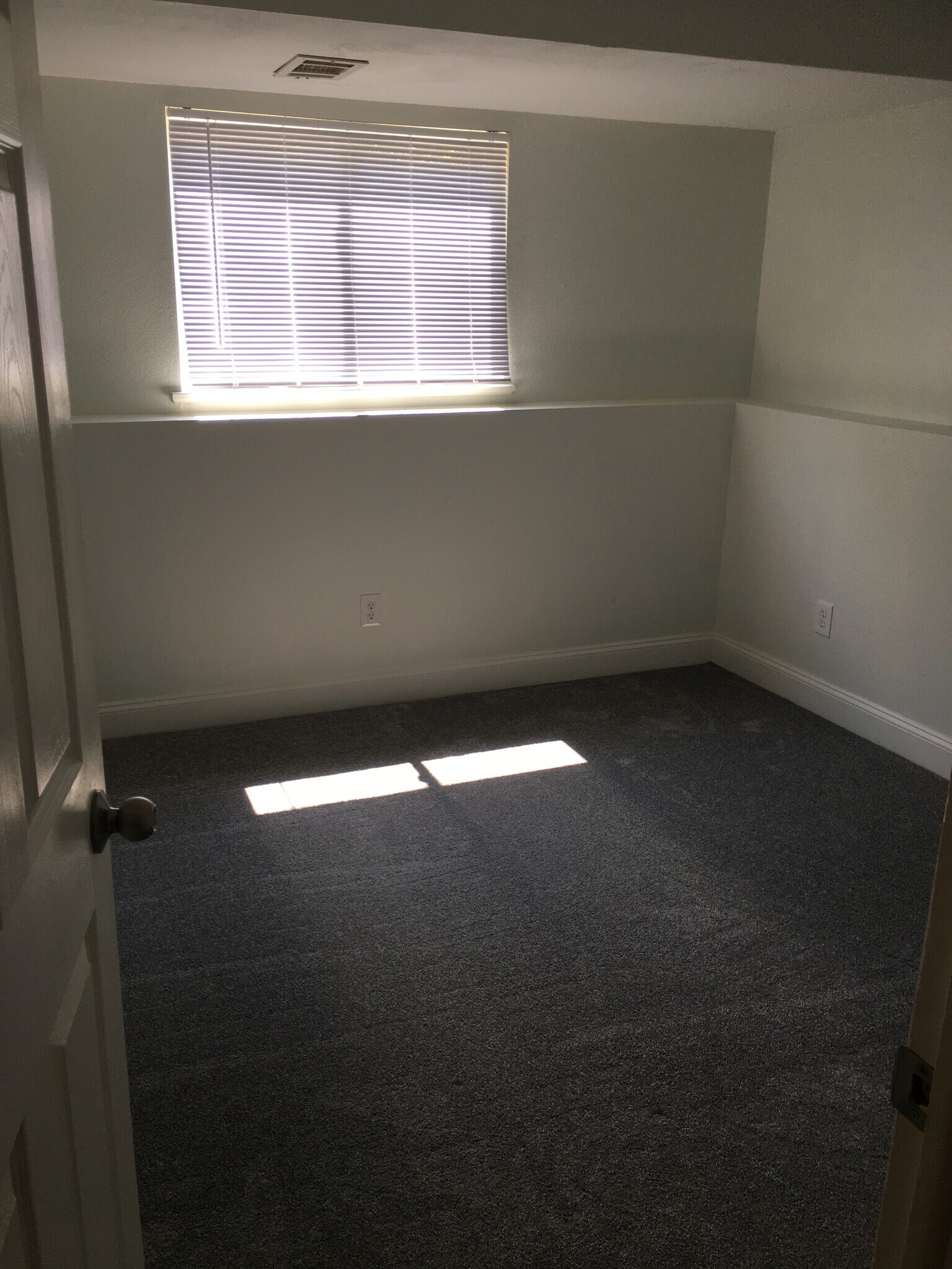 Building Photo - 13120 Grove Pl