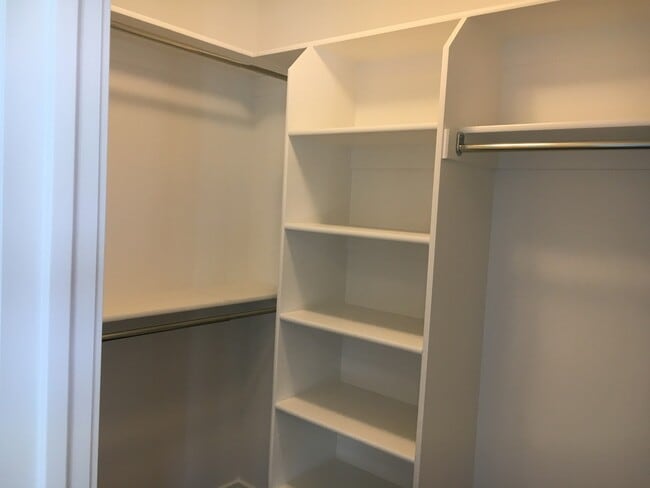 Building Photo - LOVELY VINEYARD RAMBLER FOR RENT