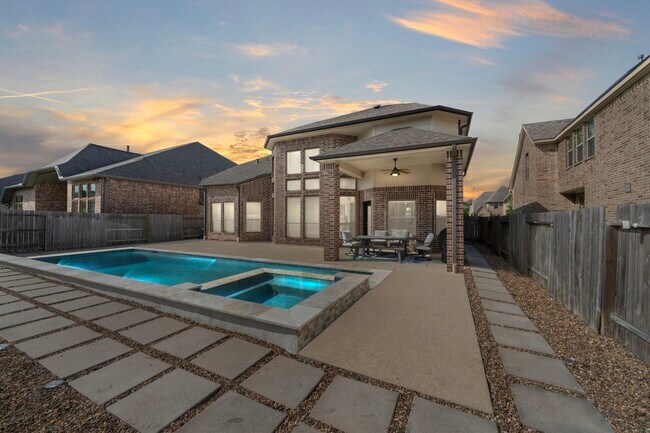 Building Photo - 3938 Avalon Ridge Dr