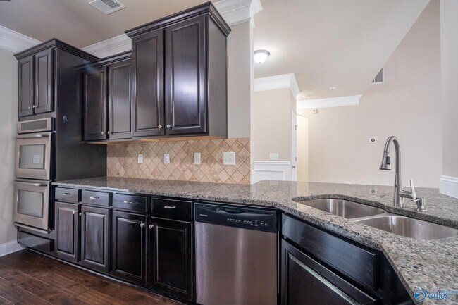 Building Photo - 110 Wolf Creek Trail SW