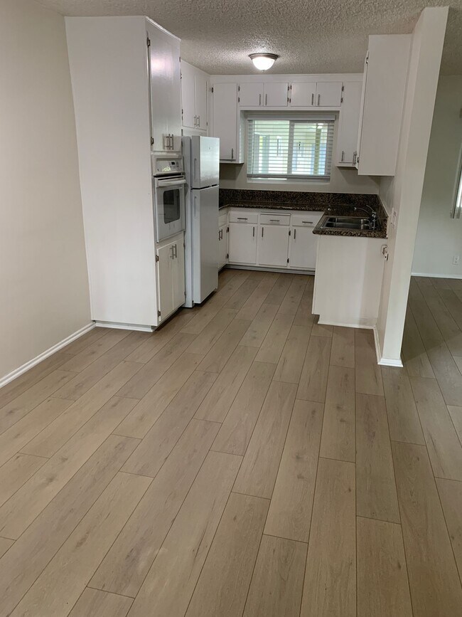 Building Photo - 5000 Coldwater Canyon Ave