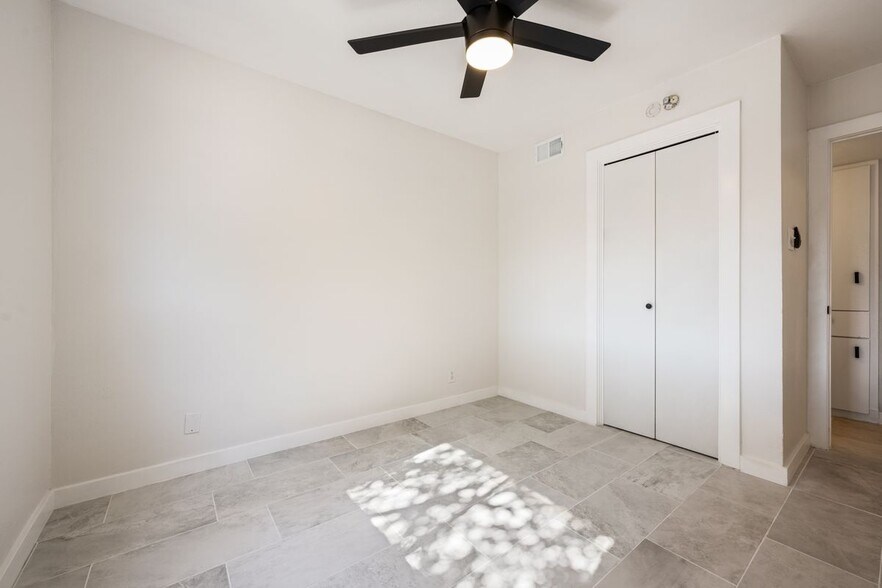 Building Photo - 2600 Penny Ln