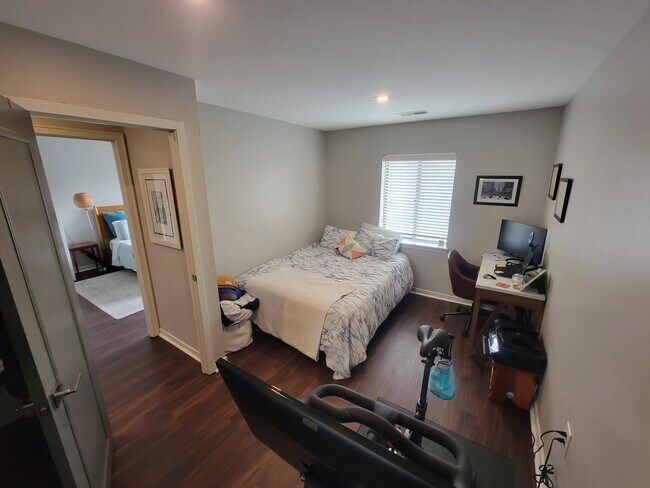 Building Photo - 23 Andrew Pl