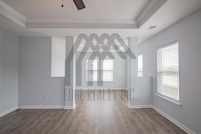 Building Photo - 110 Spring Lakes Dr