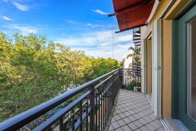 Building Photo - 6204 Paradise Point Dr