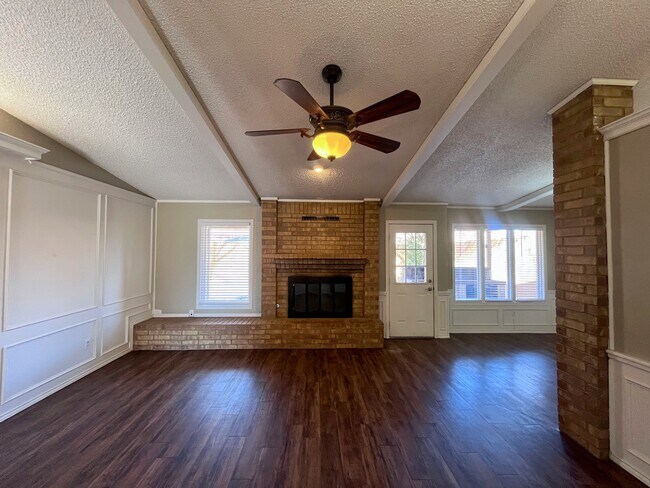 Building Photo - 5718 88th St