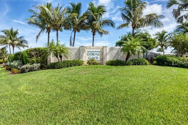 Building Photo - 10446 Coquina Ct