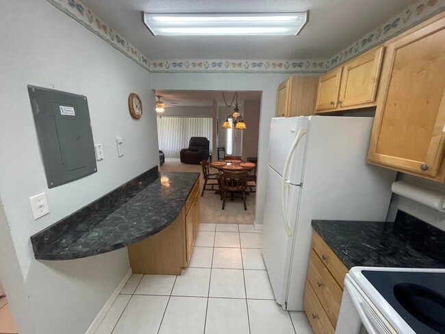 Building Photo - 829 Timberview Dr