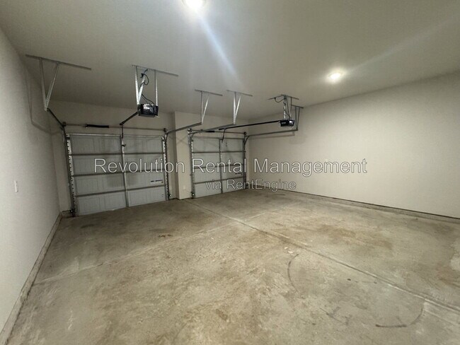 Building Photo - 368 River Walk Farm Pkwy
