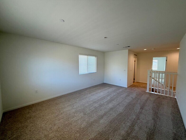 Building Photo - 21600 Thomas Ct