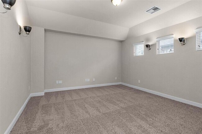 Building Photo - 236 Redwood Cyn Trl