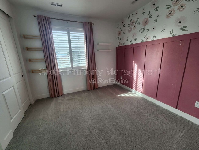 Building Photo - 12930 Galapago St