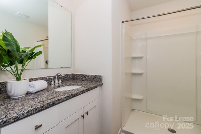 Building Photo - 929 Ranchero St