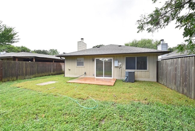 Building Photo - 1814 Brickarbor Dr