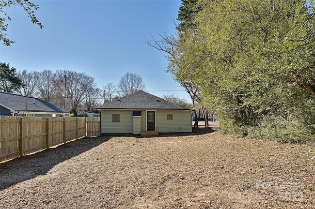 Building Photo - 6616 Charlie Walker Rd