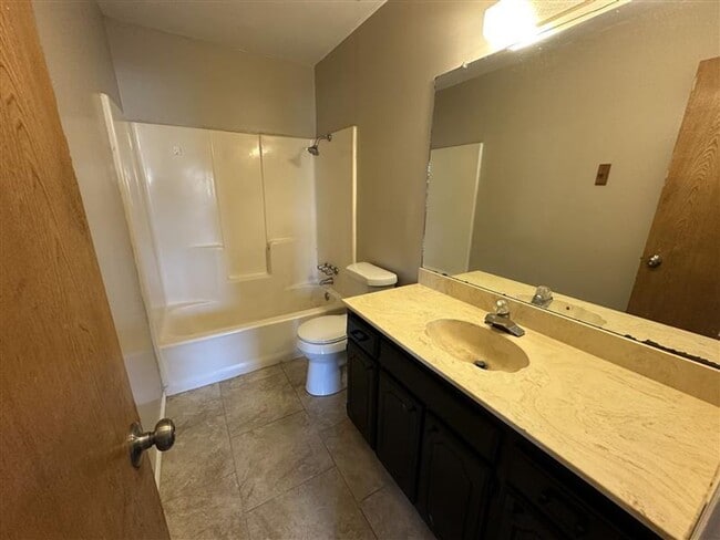 Building Photo - 12747 Candleridge Dr