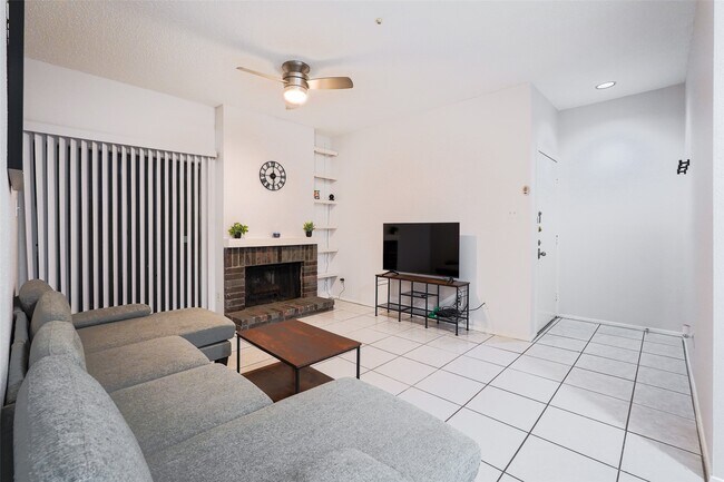 Building Photo - 7900 N Stadium Dr