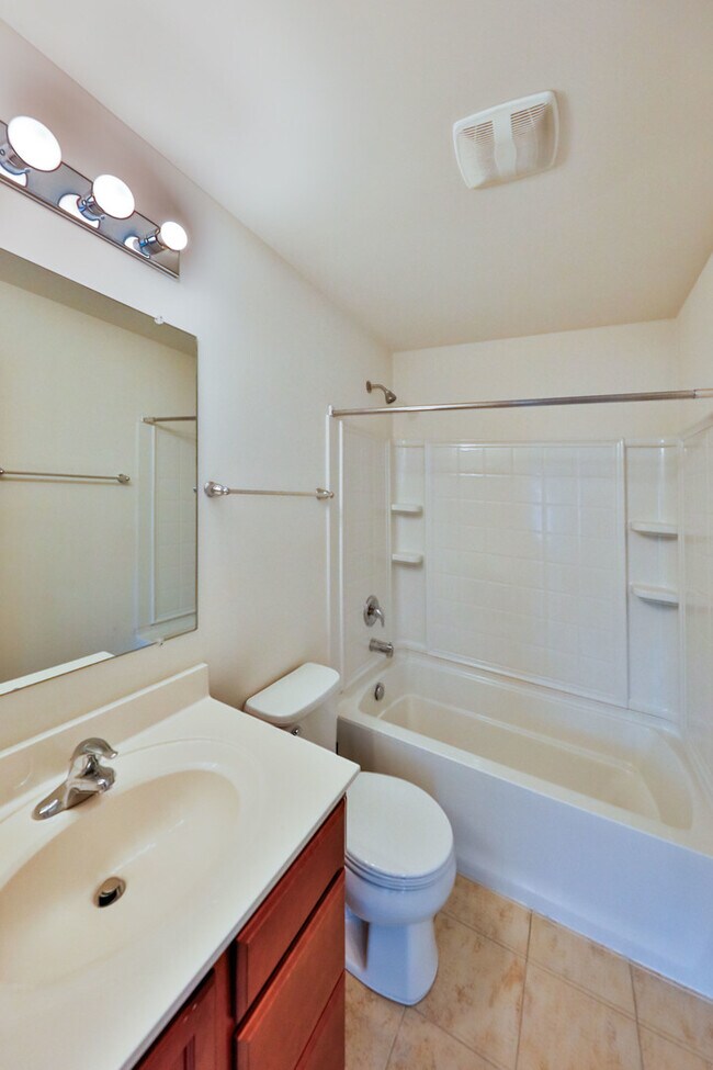 Building Photo - 2564 Retreat Cir