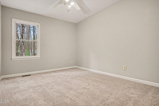 Building Photo - 110 Carriage House Trail