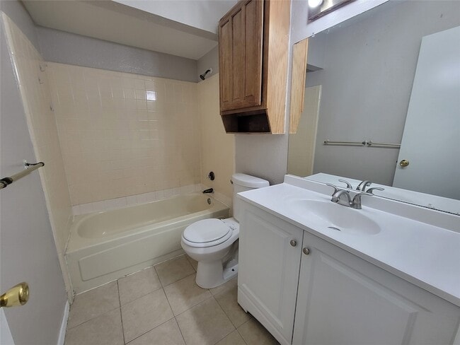 Building Photo - 5325 Brookport Dr