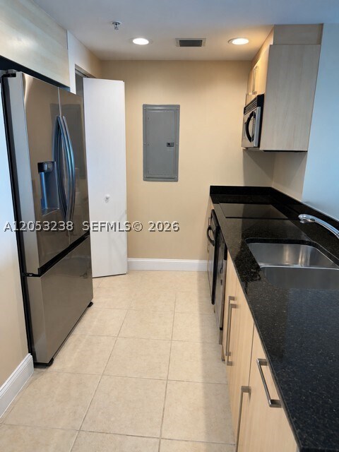 Building Photo - 325 S Biscayne Blvd