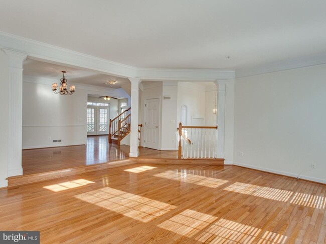 Building Photo - 701 Fitzhugh Way