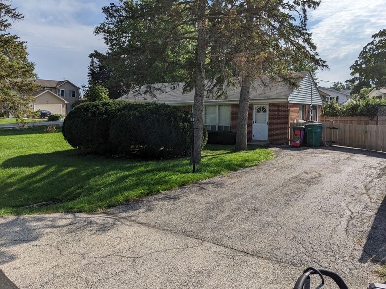 Building Photo - 33250 N Indian Ln