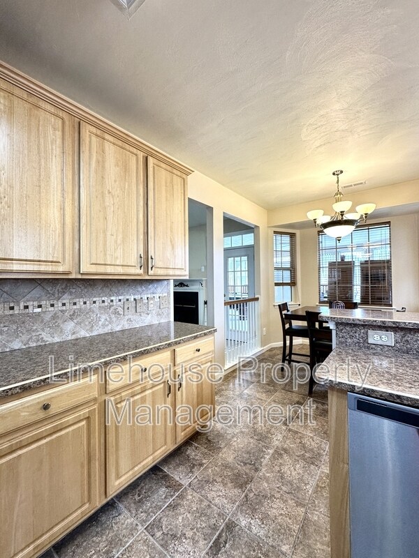 Building Photo - 1116 Fern Ln