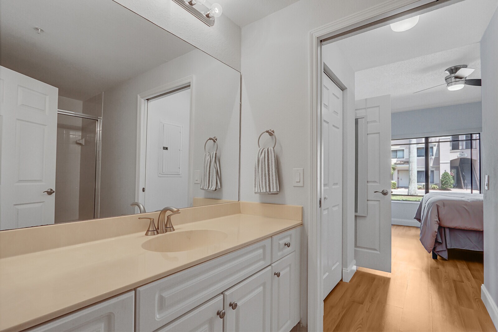 Building Photo - 2803 Sarento Pl