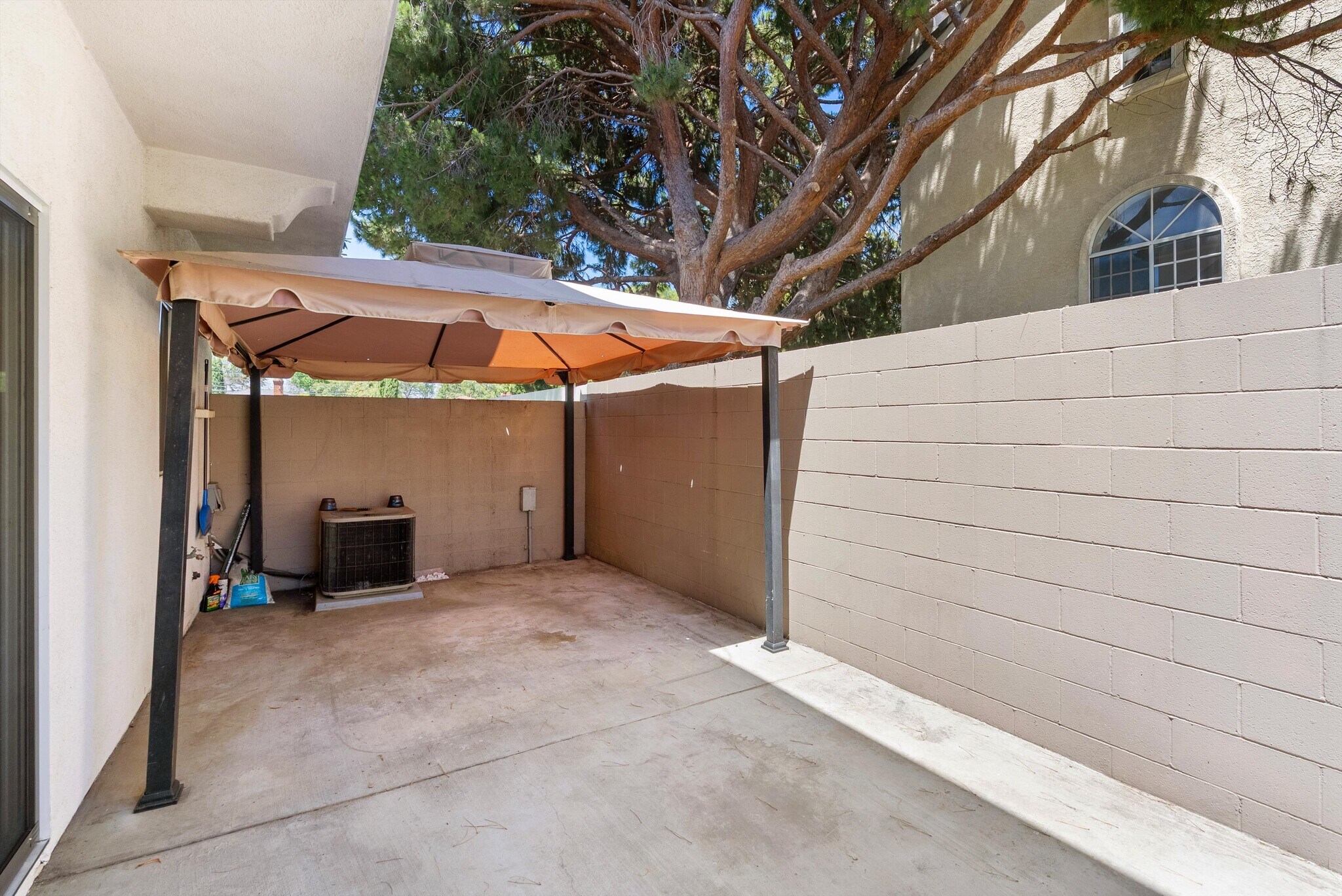 Building Photo - 15804 Crest Ln