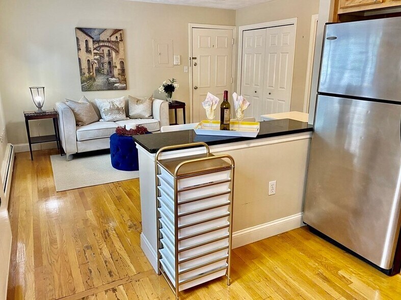 Building Photo - 7 Mortimer Pl