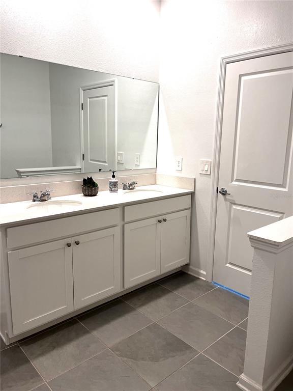 Building Photo - 832 Daring Dr