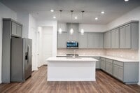 Building Photo - 2913 Alto Dr