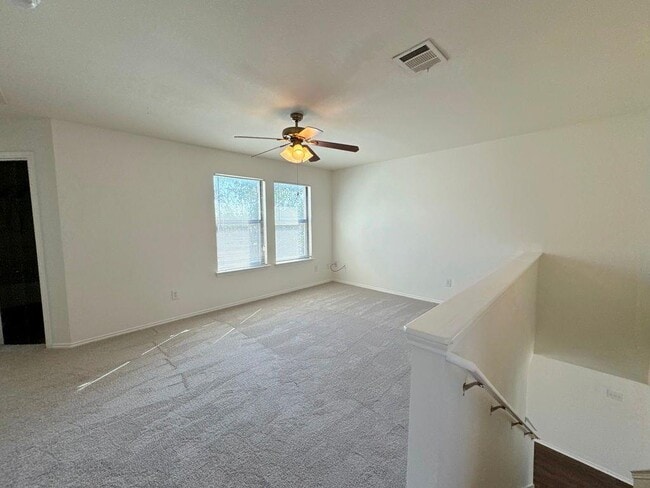 Building Photo - 2013 Rim Rock Dr