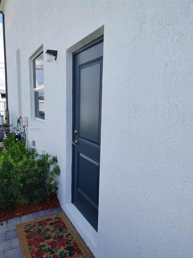 Building Photo - 15959 SW 272nd Ter