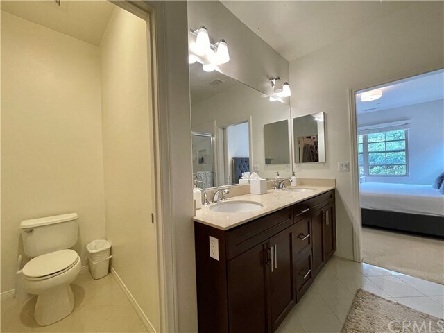 Building Photo - 36 Calypso