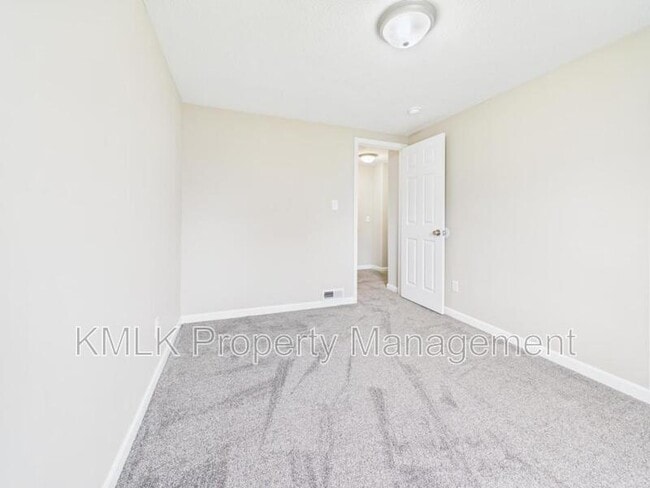 Building Photo - 9042 Maple Grove Rd