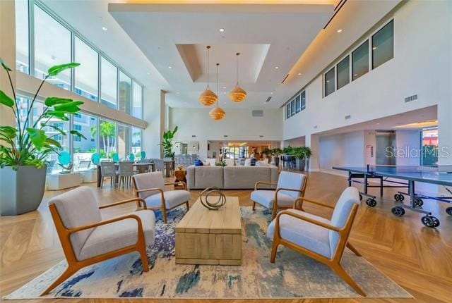 Building Photo - 920 N Osceola Ave