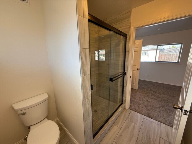 Building Photo - Acacia Multi Dwelling