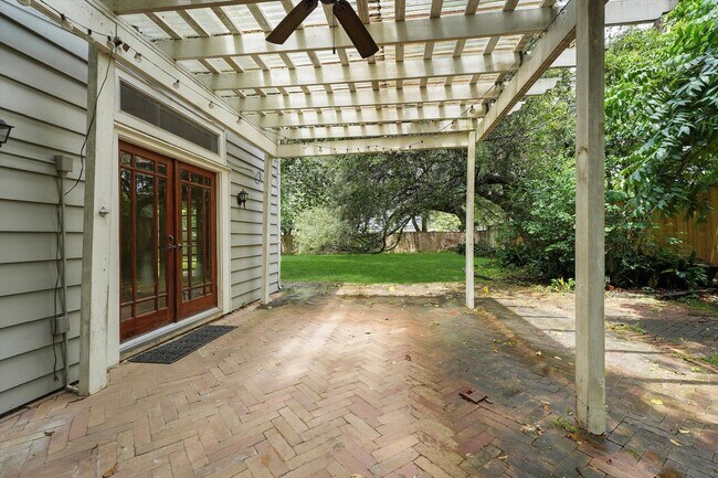 Building Photo - Classic Charm Meets Modern Living in West ...