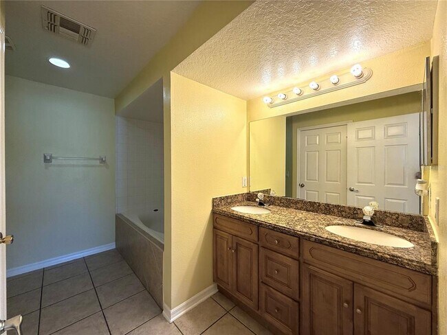 Building Photo - 121 Melissa Pl