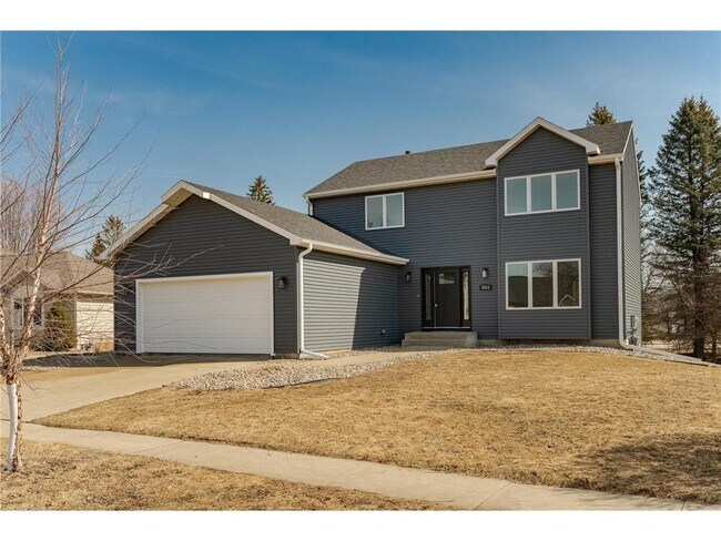 Building Photo - 2511 Mayowood Ln SW