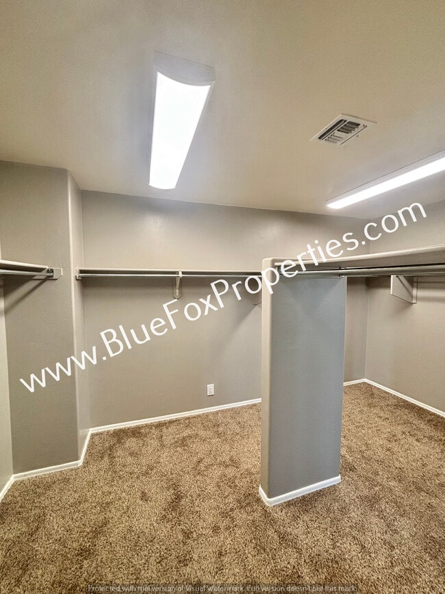 Building Photo - 13303 E Almond Crest Dr