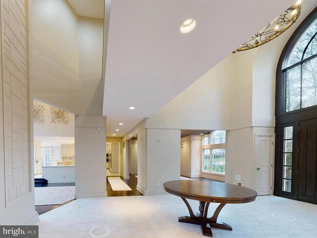 Building Photo - 9629 Eagle Ridge Dr