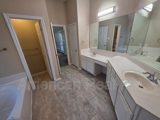 Building Photo - 8209 Bulrush Dr