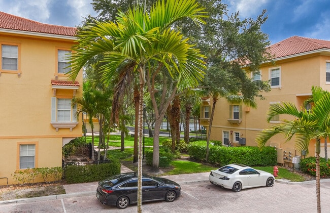 Building Photo - 2570 Gardens Pkwy