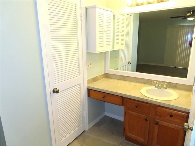 Building Photo - 110 Melton Ave